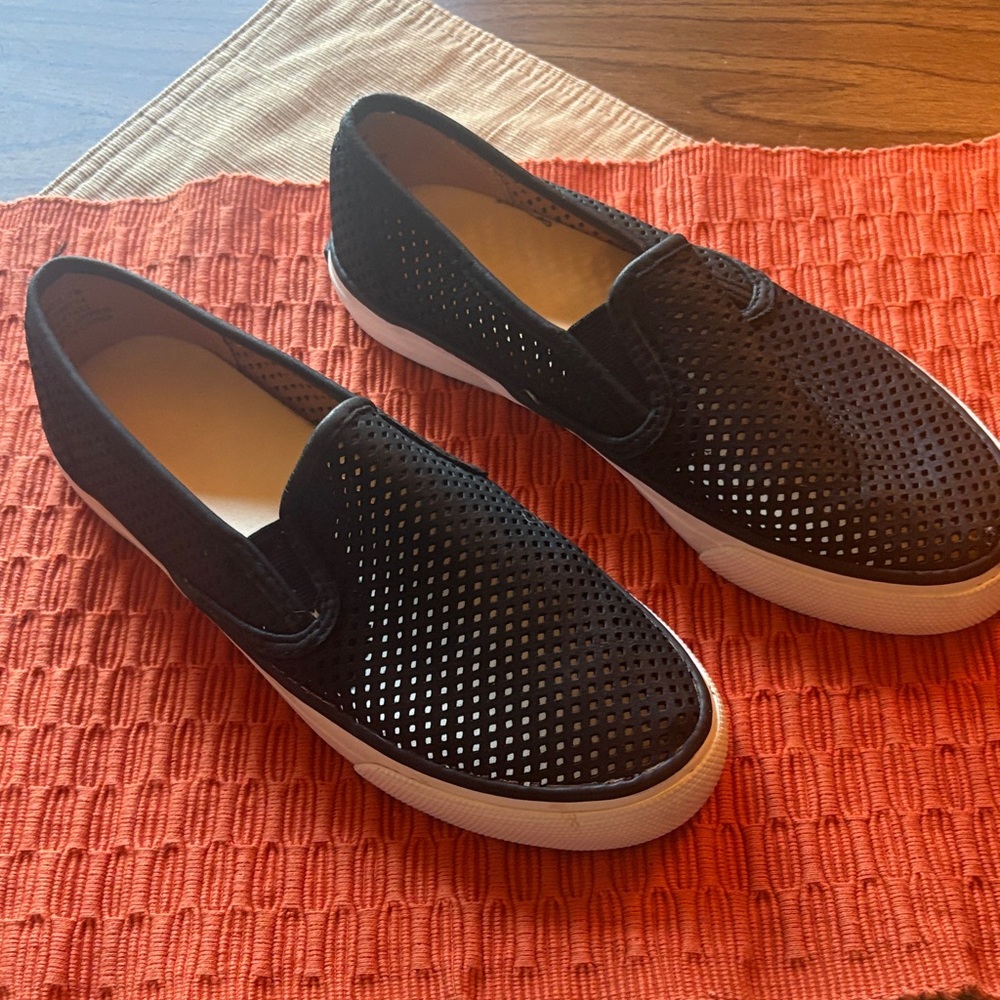 Sperry Women's Black Slip-On Shoes Sz 7 EUC